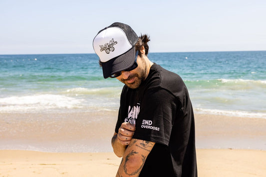 Narcan Saves Lives' Black Tee