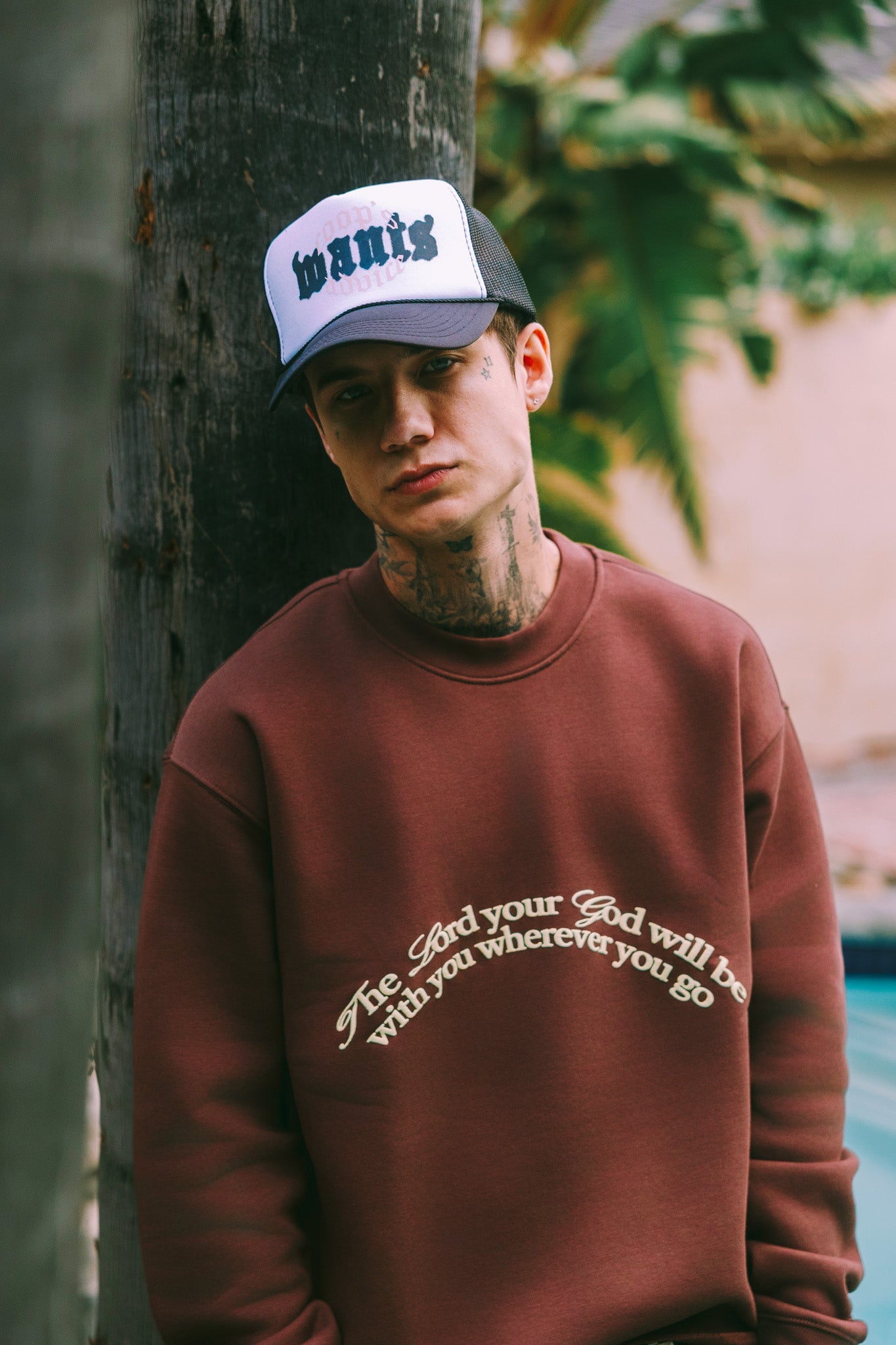 Joshua 1:9' Brown Crewneck